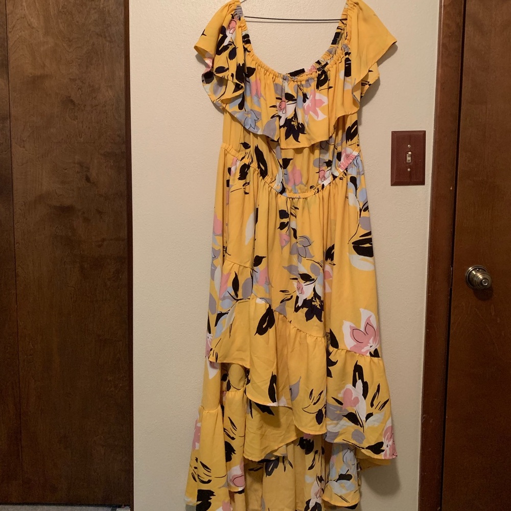 Lane Bryant 18/20 ots yellow ruffle dress!